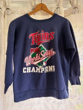 Vintage 80s CHAMPION Minnesota Twins 1987 World Series Champions Sweatshirt